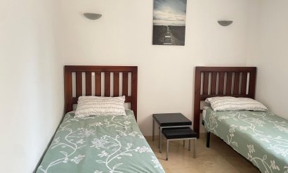 Resale - Apartment / flat - Torrevieja - Punta Prima