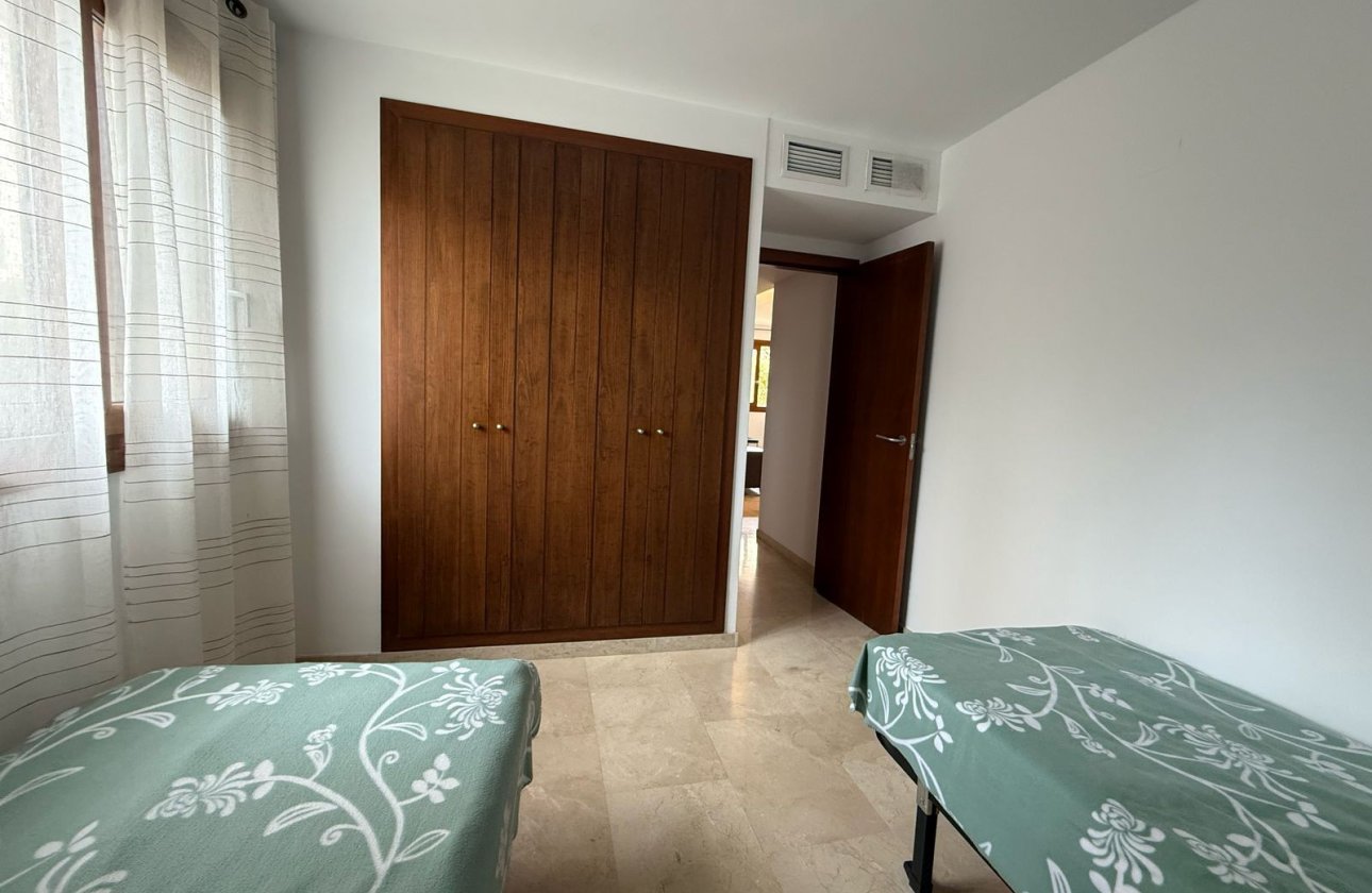 Resale - Apartment / flat - Torrevieja - Punta Prima