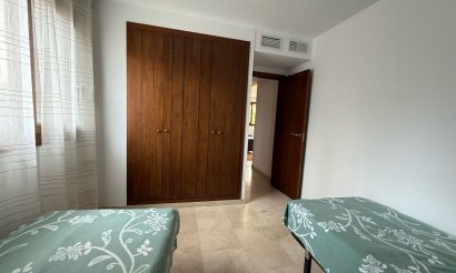 Resale - Apartment / flat - Torrevieja - Punta Prima