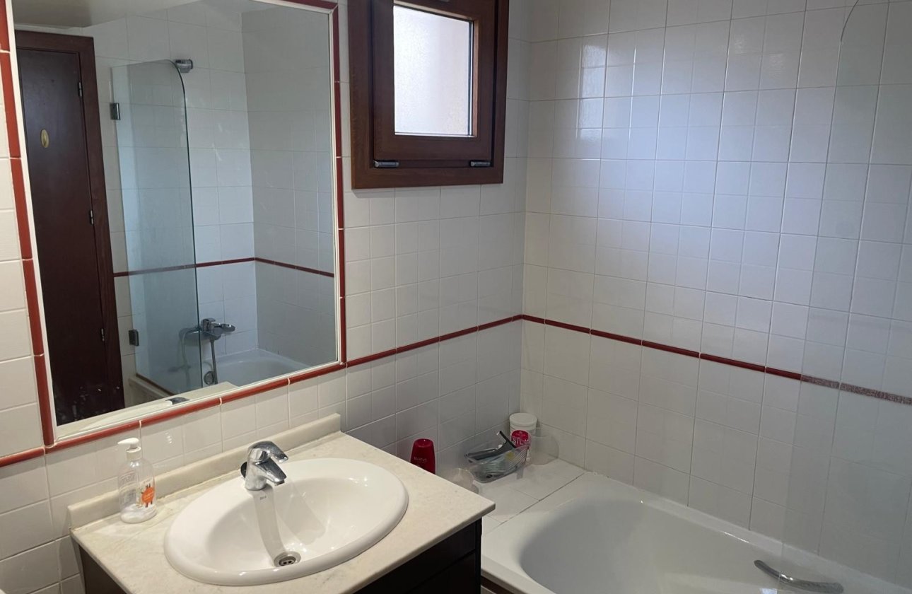Resale - Apartment / flat - Torrevieja - Punta Prima