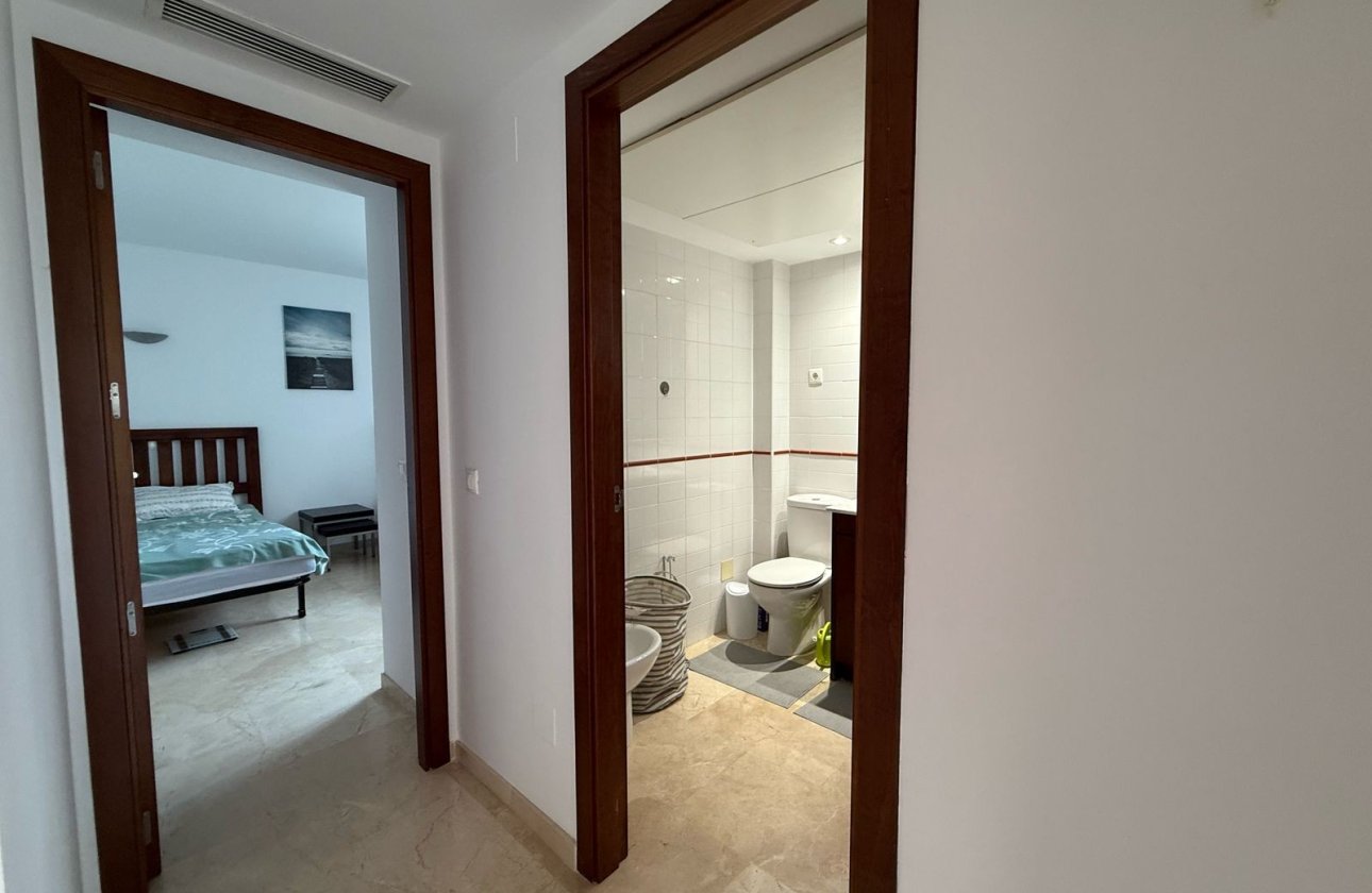 Resale - Apartment / flat - Torrevieja - Punta Prima