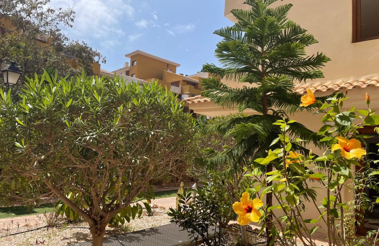 Resale - Apartment / flat - Torrevieja - Punta Prima