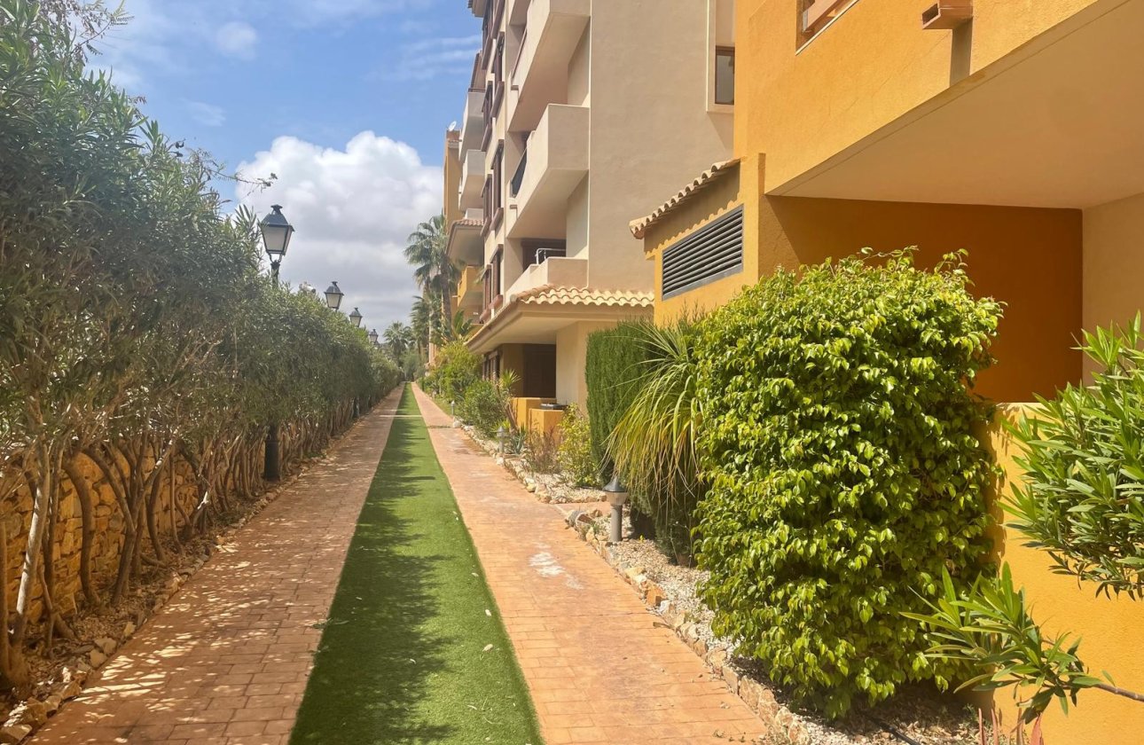 Resale - Apartment / flat - Torrevieja - Punta Prima