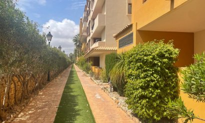 Resale - Apartment / flat - Torrevieja - Punta Prima