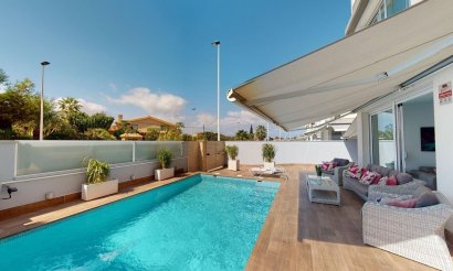 Resale - Villa - Torrevieja