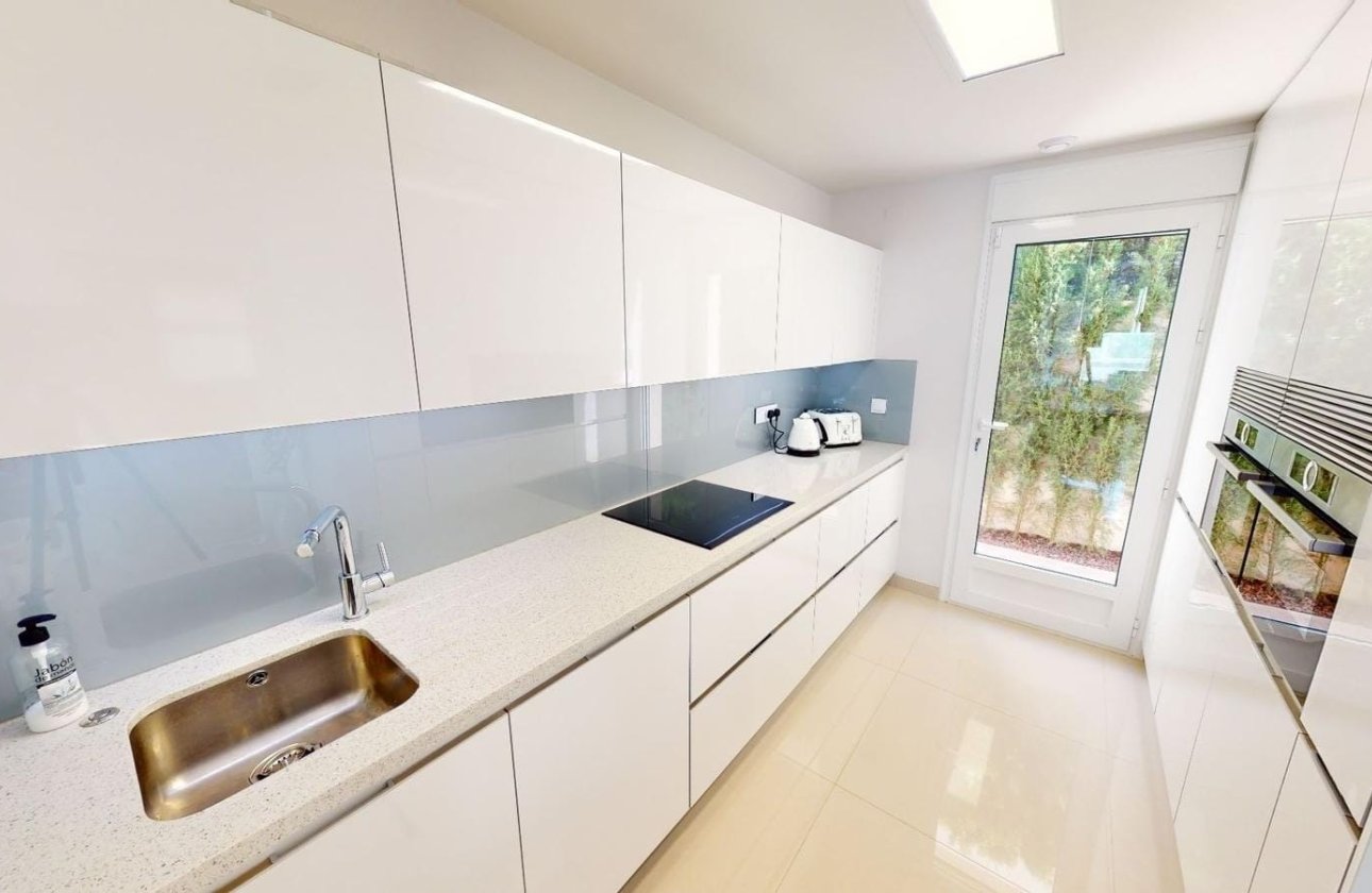 Resale - Villa - Torrevieja