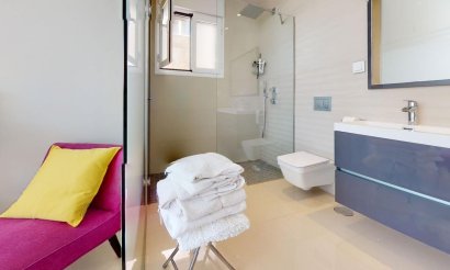 Resale - Villa - Torrevieja