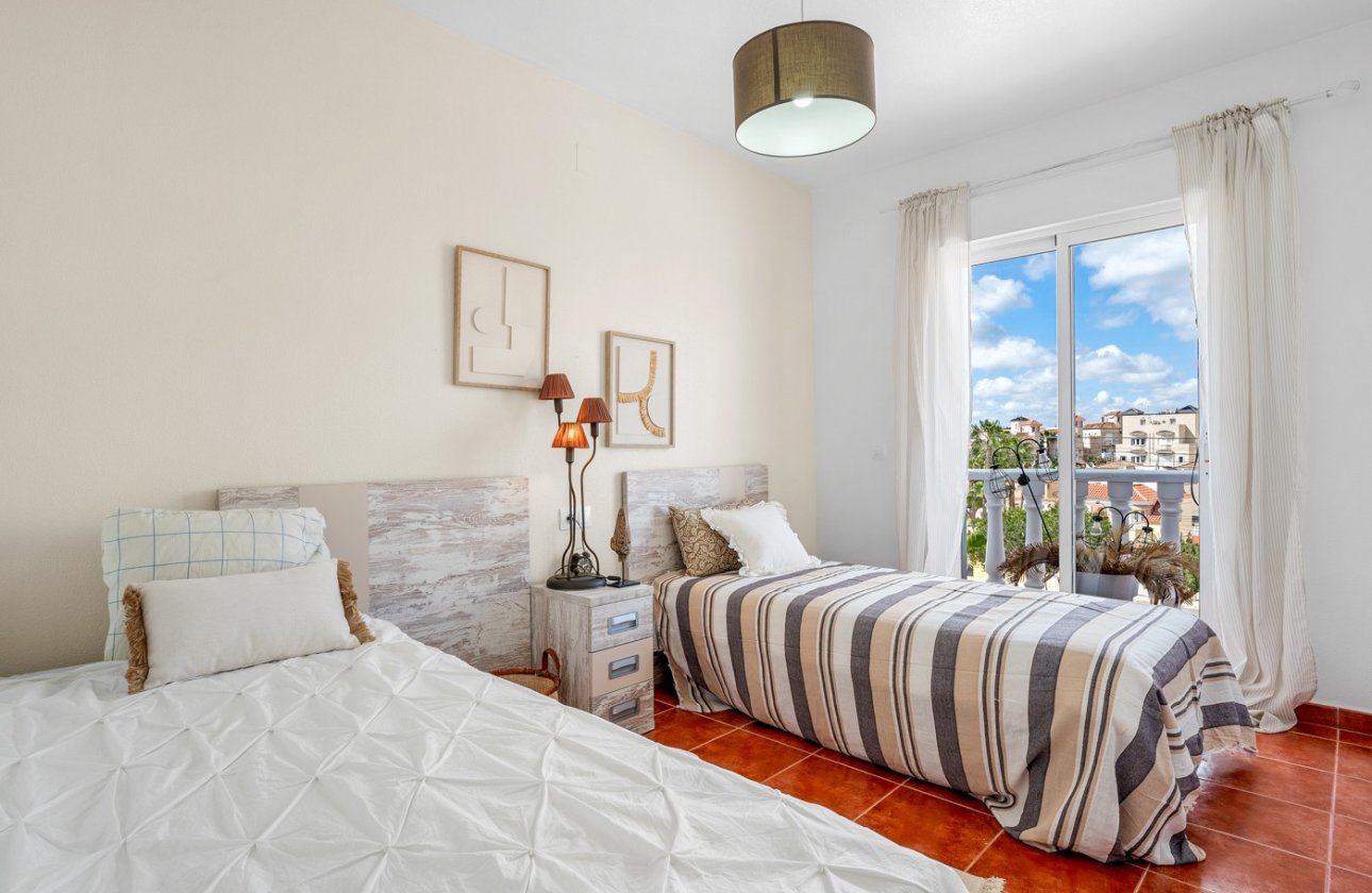 Revente - Villa - Orihuela Costa - Villamartín