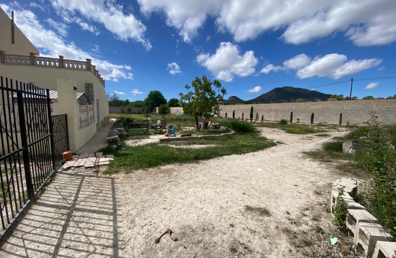 Resale - Villa - Sax