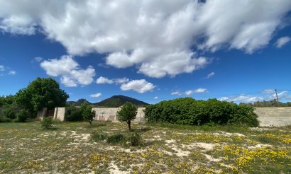 Resale - Villa - Sax