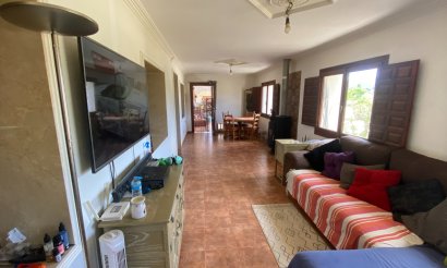 Resale - Villa - Sax