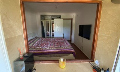 Resale - Villa - Sax