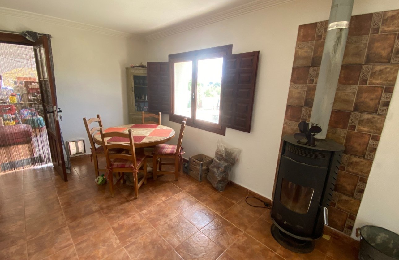 Resale - Villa - Sax