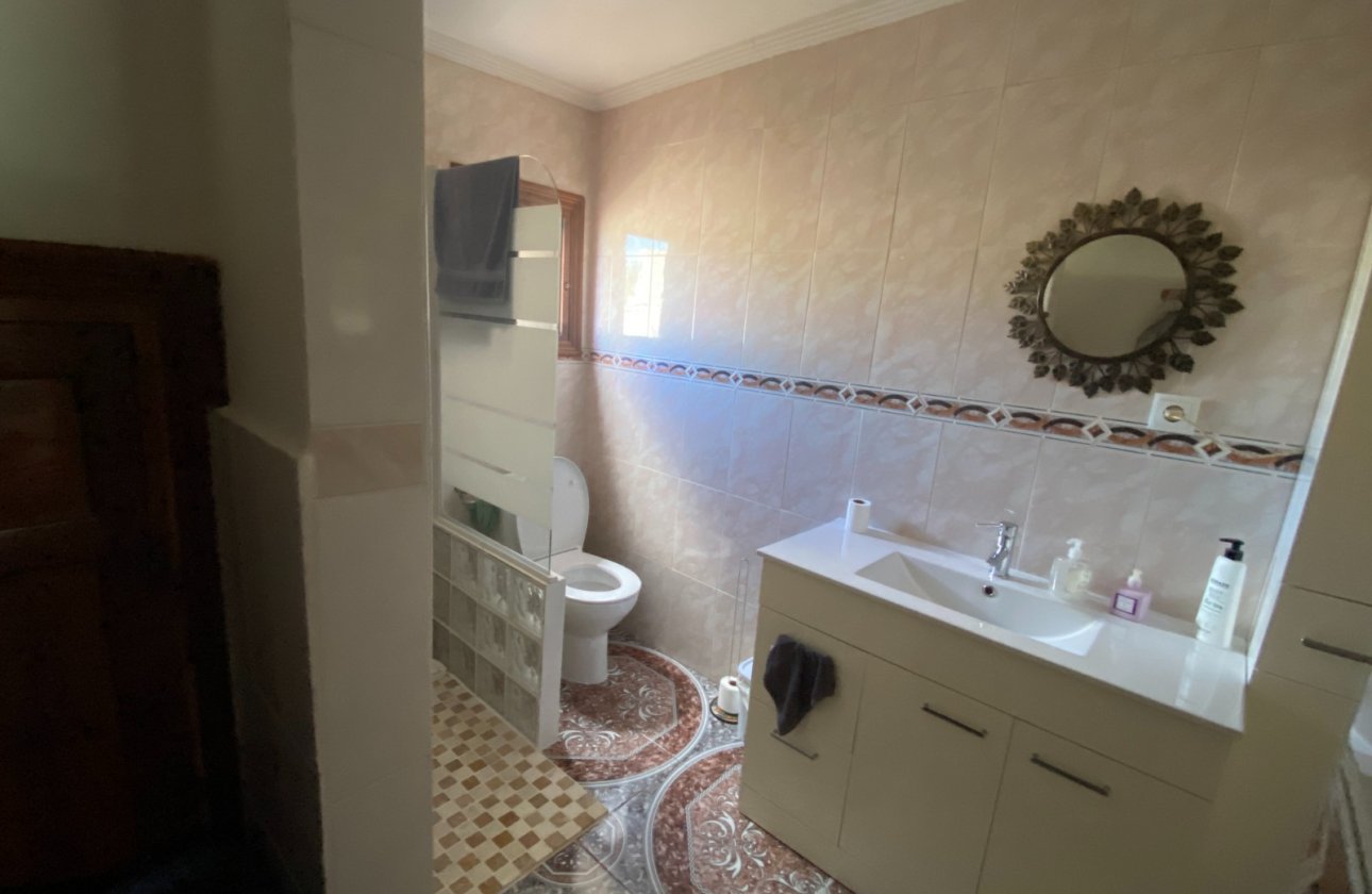 Resale - Villa - Sax