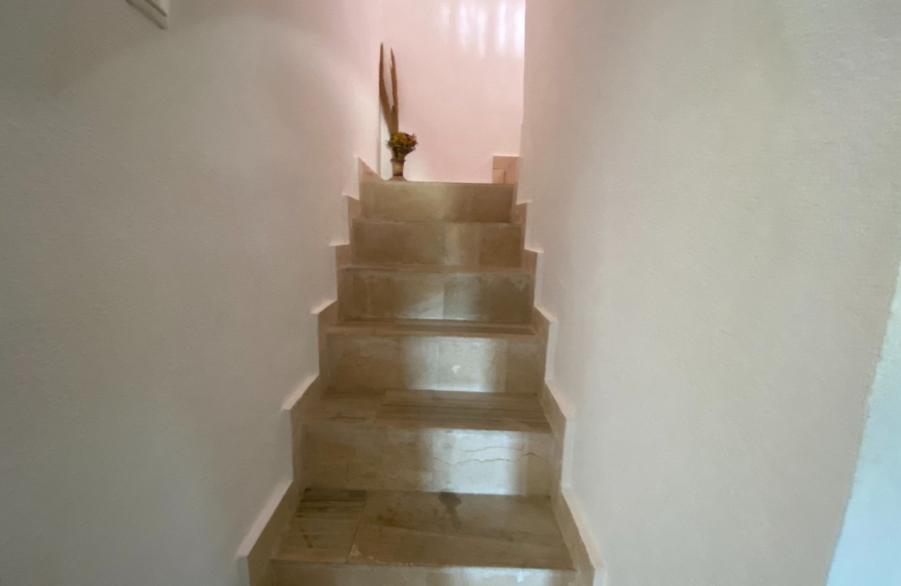 Resale - Villa - Sax