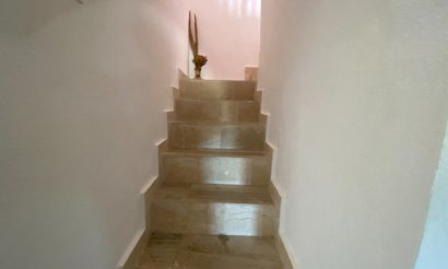 Resale - Villa - Sax