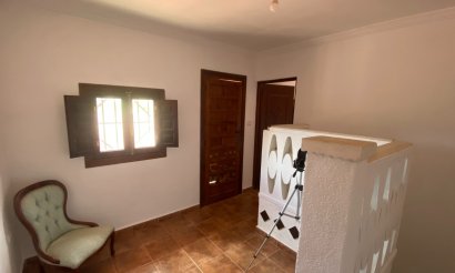 Resale - Villa - Sax