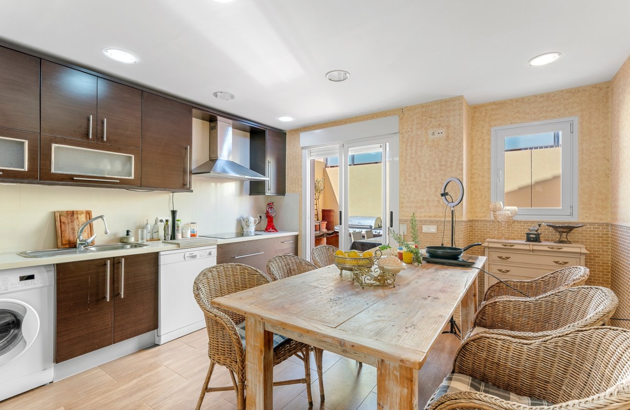 Resale - Villa - Alfas del Pí