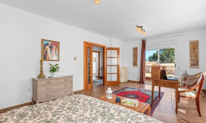 Resale - Villa - Alfas del Pí