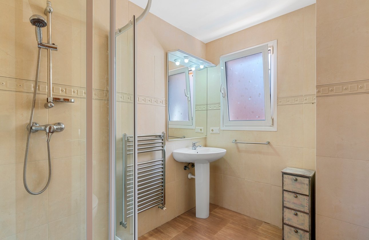 Resale - Villa - Alfas del Pí