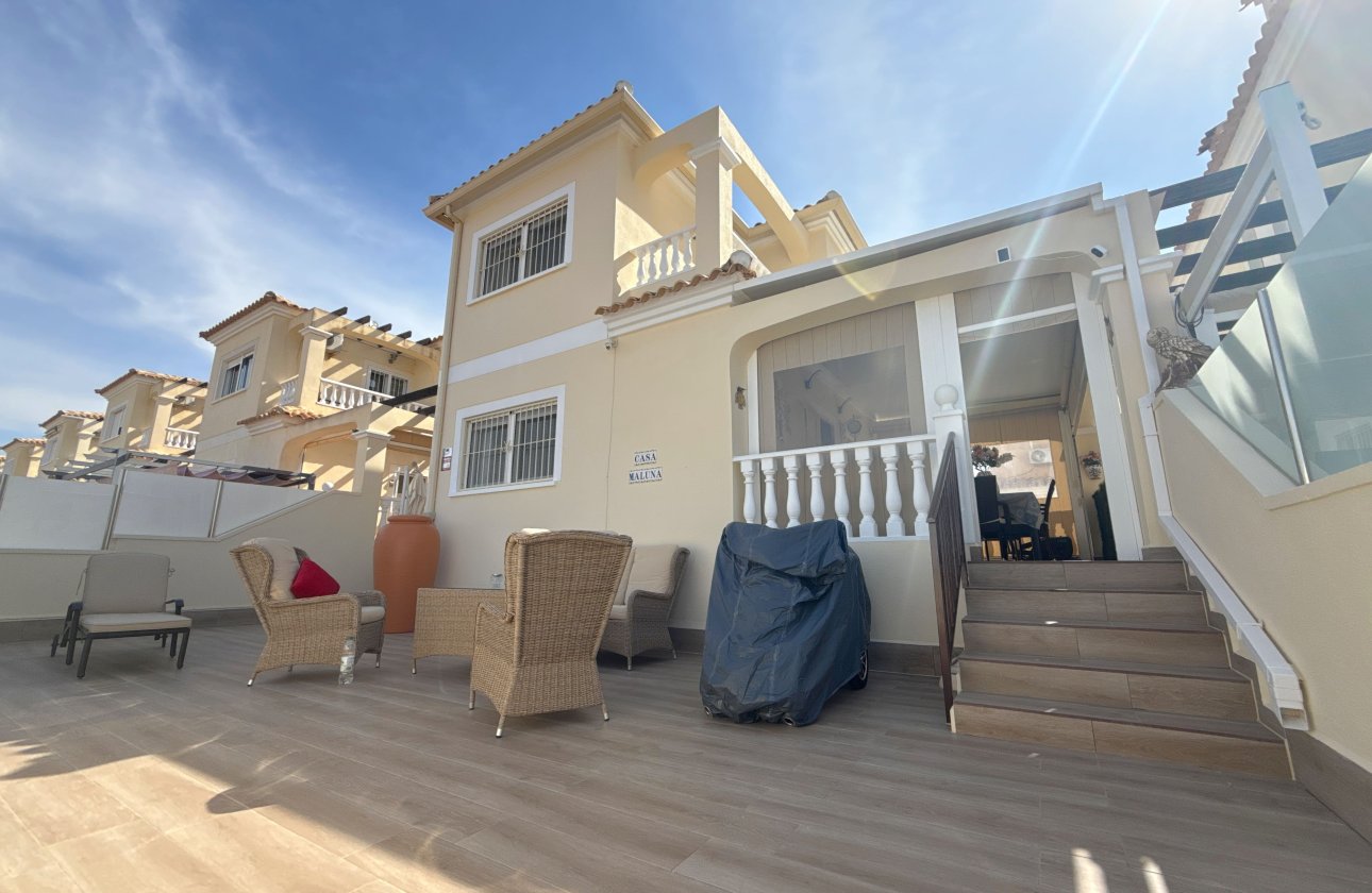 Resale - Villa - Lomas de Cabo Roig