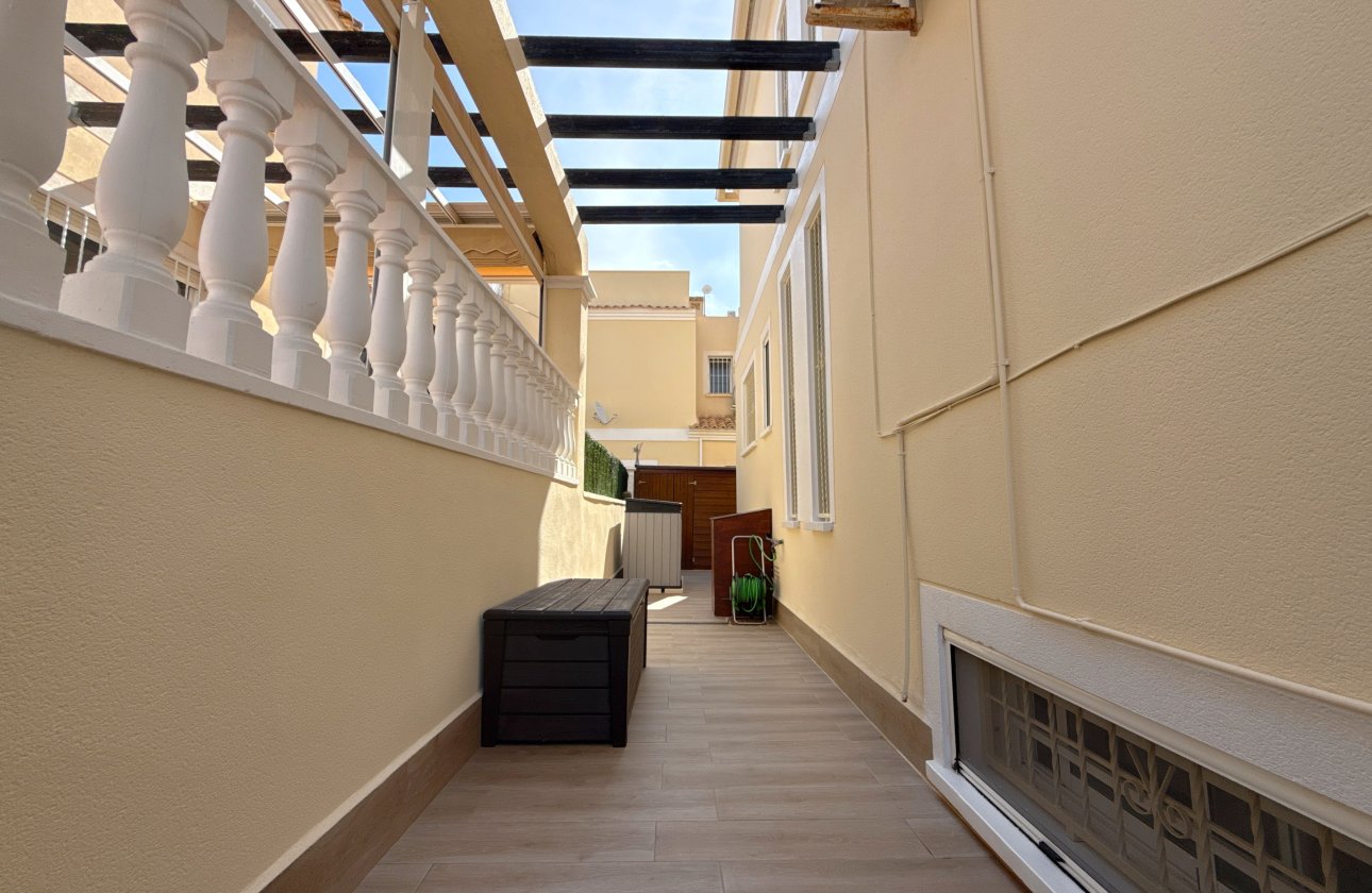 Resale - Villa - Lomas de Cabo Roig