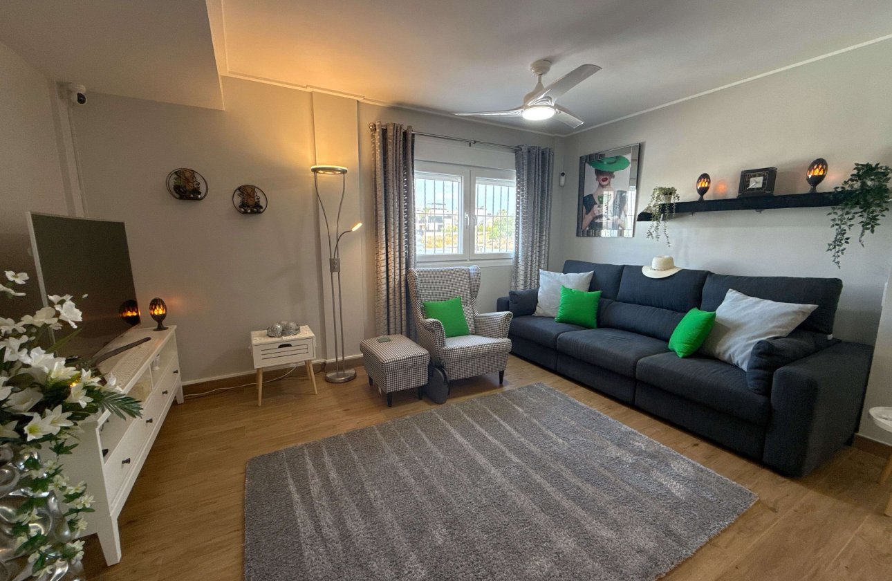 Resale - Villa - Lomas de Cabo Roig