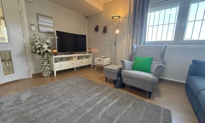 Resale - Villa - Lomas de Cabo Roig