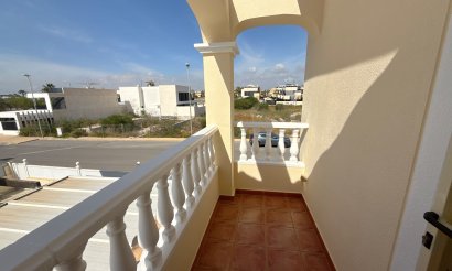 Resale - Villa - Lomas de Cabo Roig