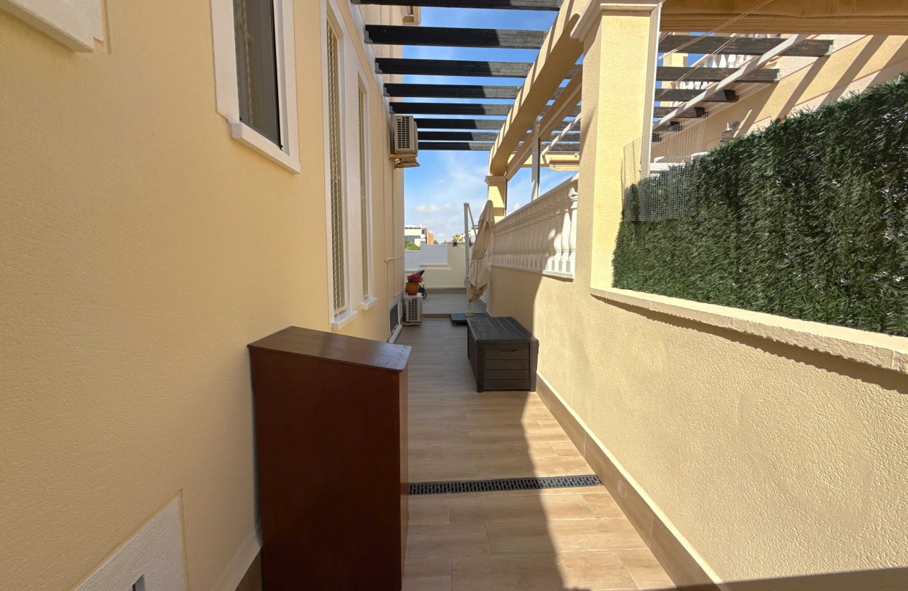 Resale - Villa - Lomas de Cabo Roig