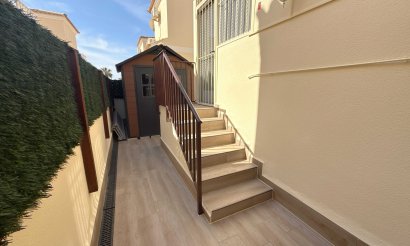 Resale - Villa - Lomas de Cabo Roig