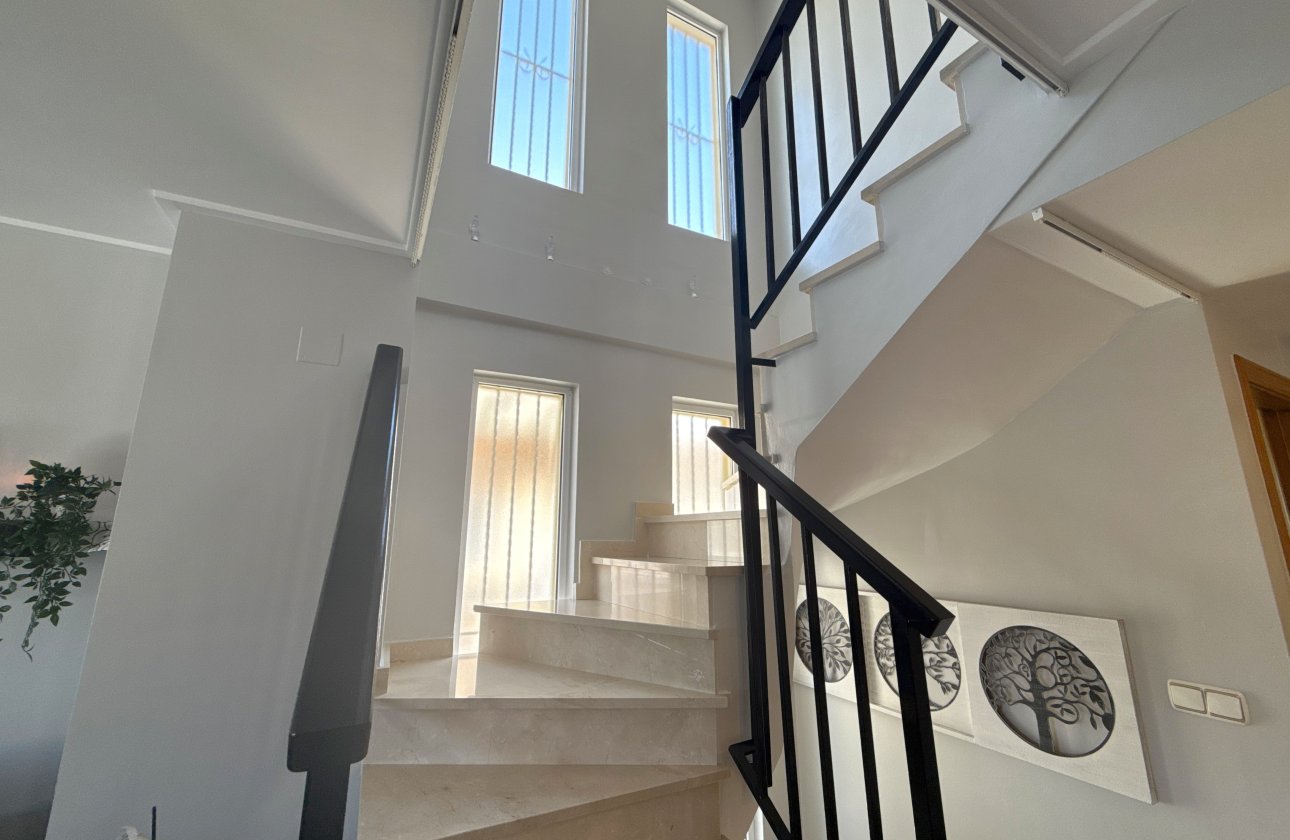 Resale - Villa - Lomas de Cabo Roig