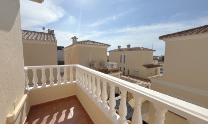 Resale - Villa - Lomas de Cabo Roig