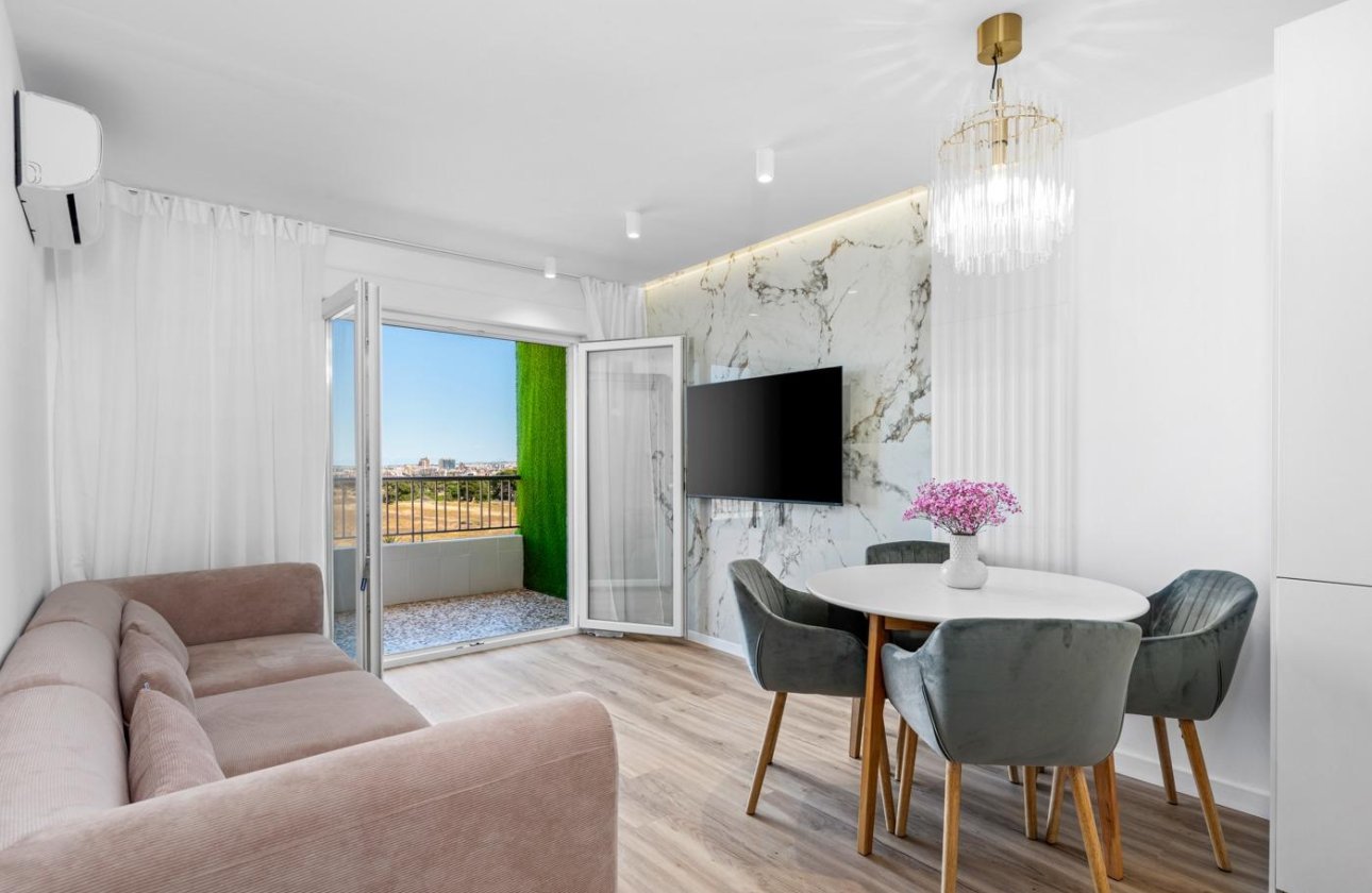 Resale - Apartment / flat - Torrevieja - Punta prima