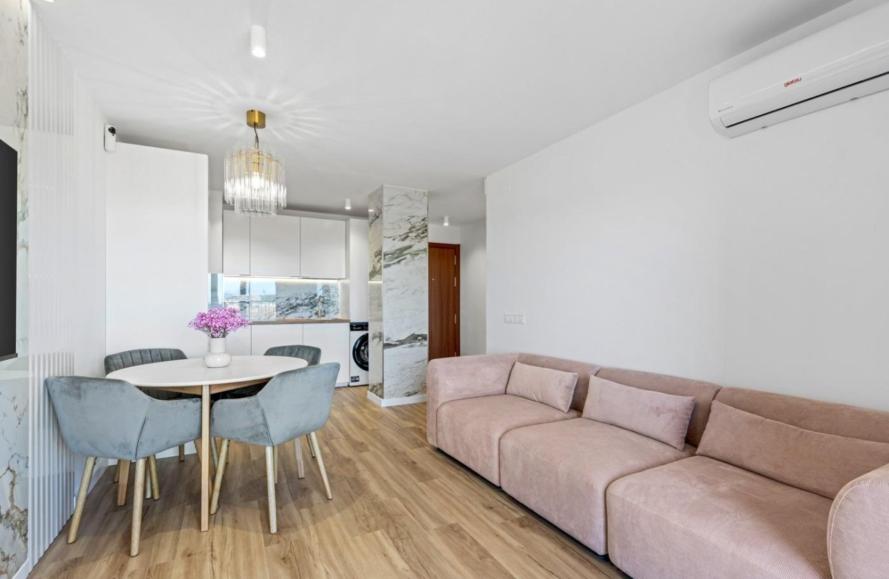 Resale - Apartment / flat - Torrevieja - Punta prima