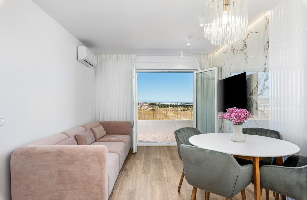 Resale - Apartment / flat - Torrevieja - Punta prima