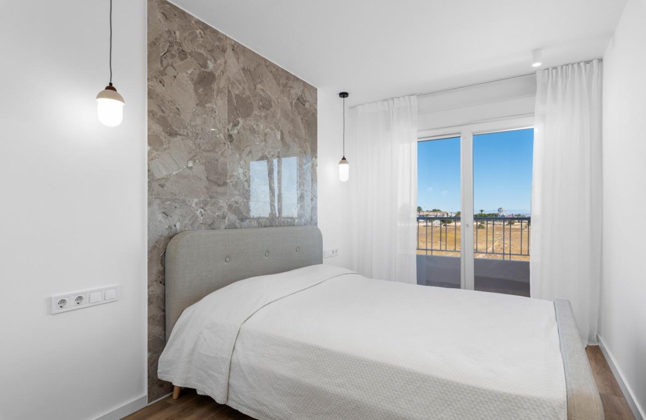 Resale - Apartment / flat - Torrevieja - Punta prima