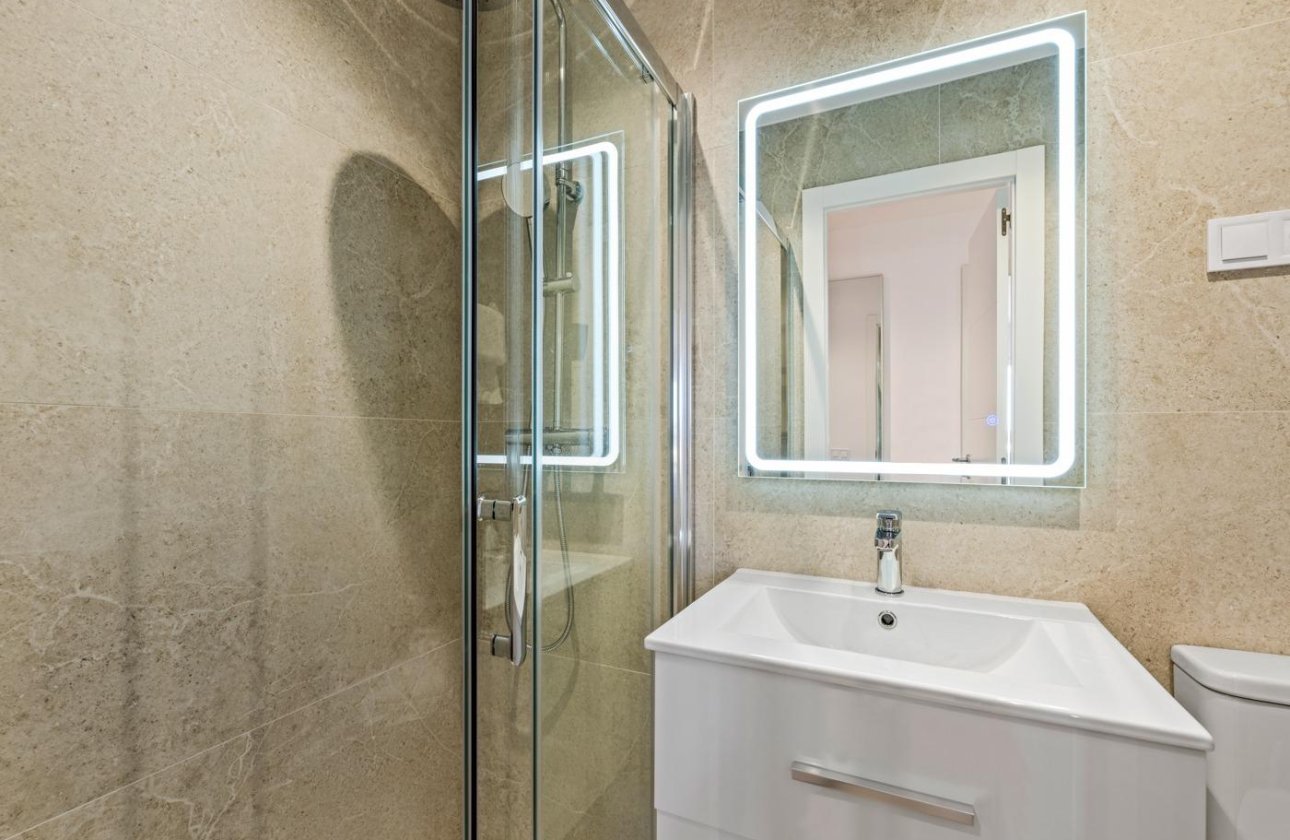 Resale - Apartment / flat - Torrevieja - Punta prima
