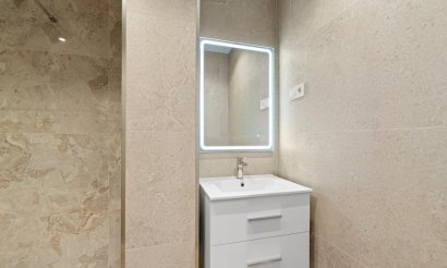 Resale - Apartment / flat - Torrevieja - Punta prima