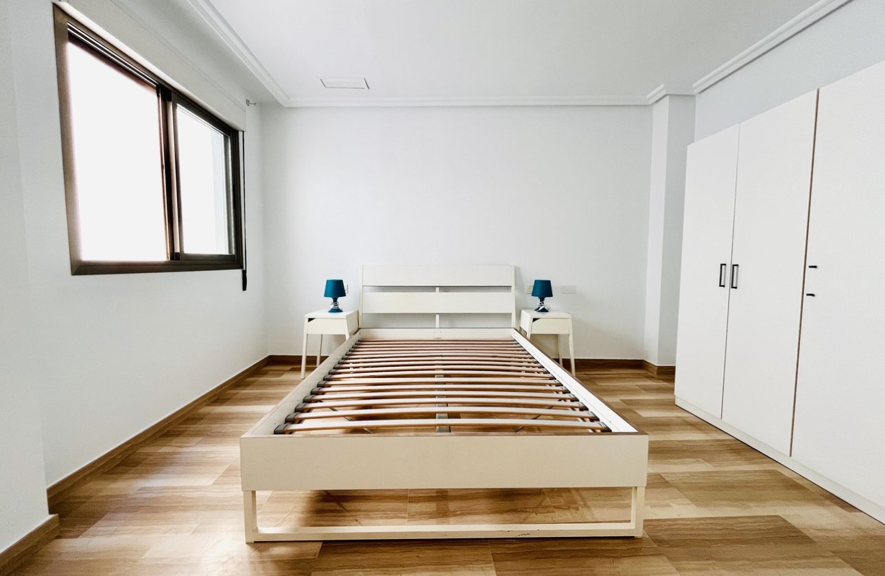 Resale - Apartment / flat - Santa Pola