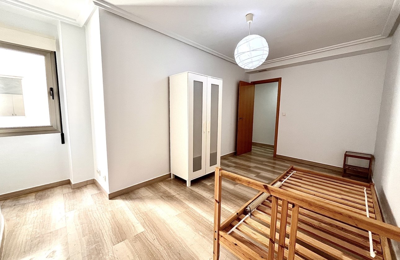 Resale - Apartment / flat - Santa Pola