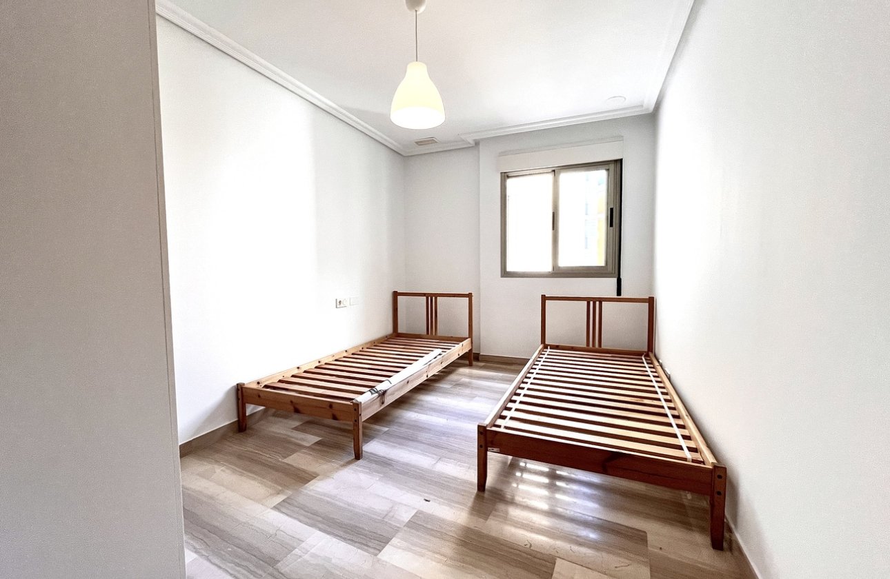 Resale - Apartment / flat - Santa Pola