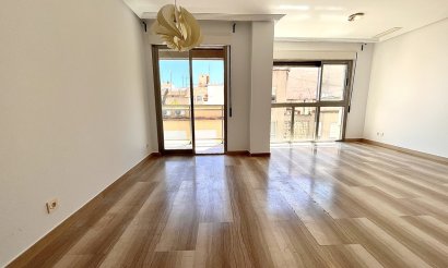 Resale - Apartment / flat - Santa Pola