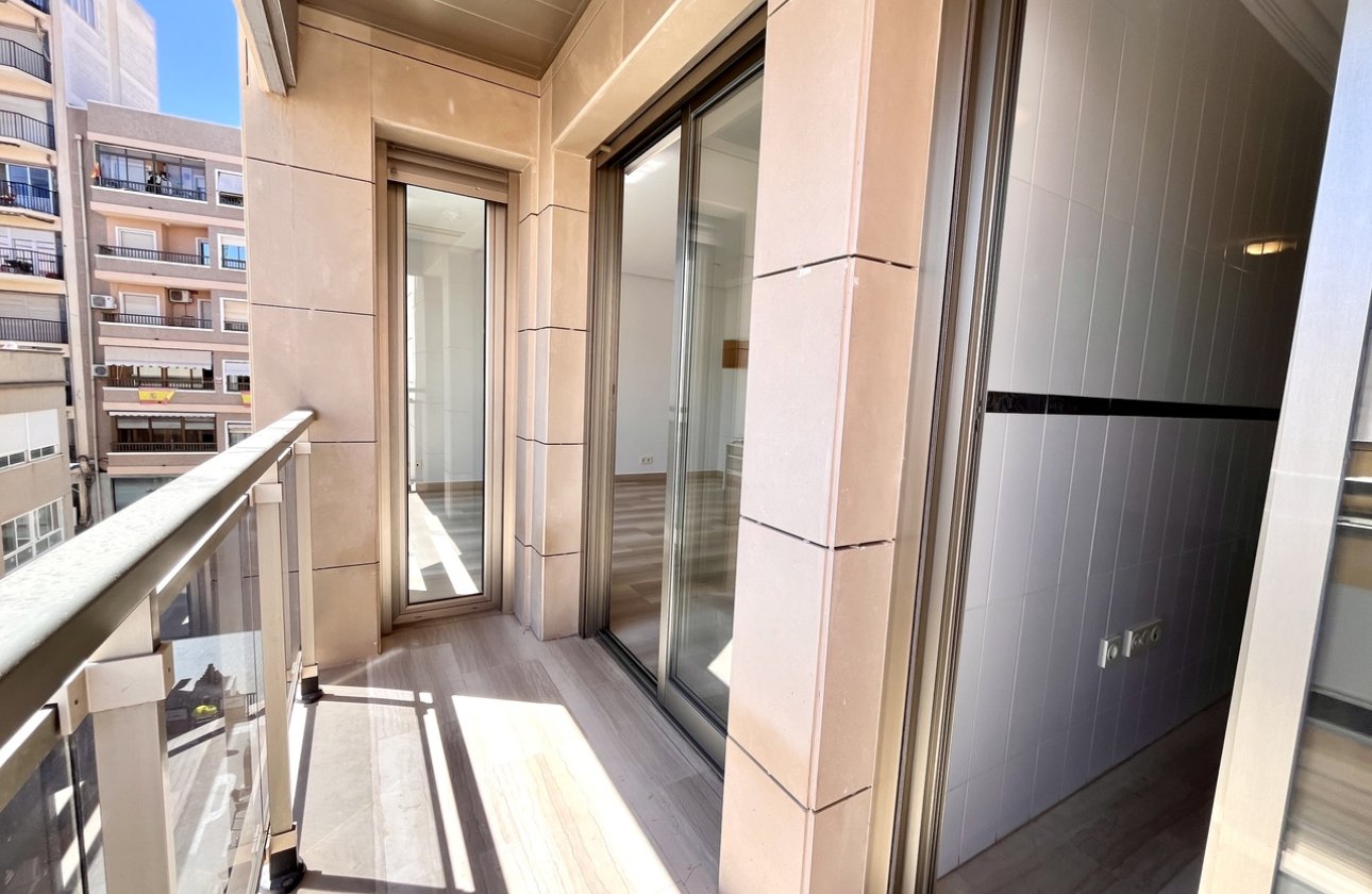 Resale - Apartment / flat - Santa Pola