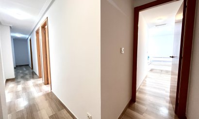 Resale - Apartment / flat - Santa Pola