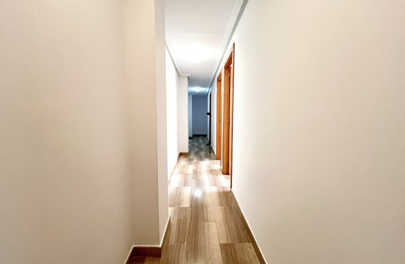 Resale - Apartment / flat - Santa Pola