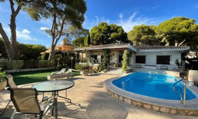 Resale - Villa - Campoamor