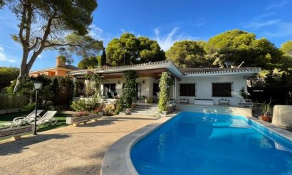 Resale - Villa - Campoamor