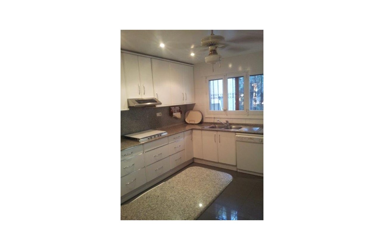 Resale - Villa - Campoamor