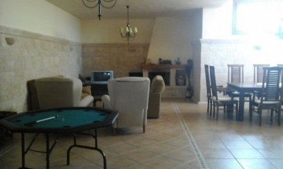 Resale - Villa - Elche